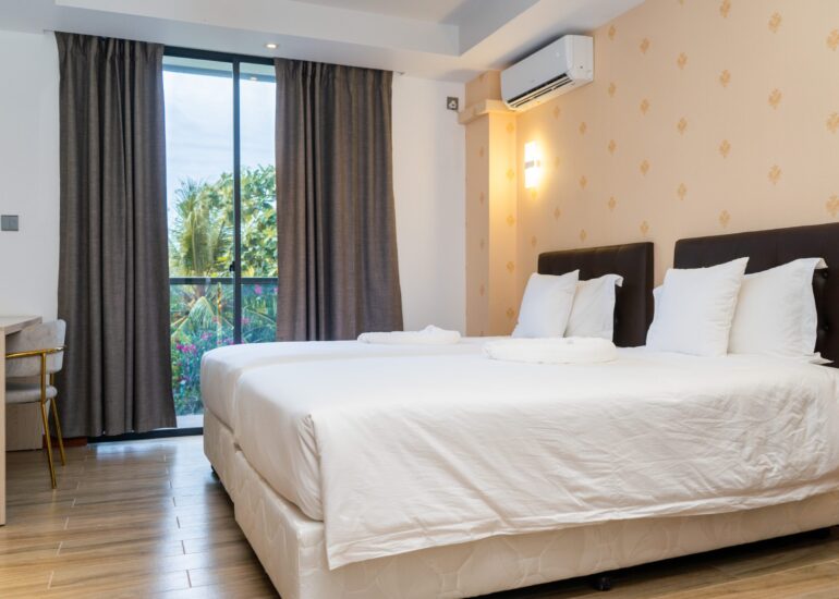 Deluxe Twin Room with Balcony